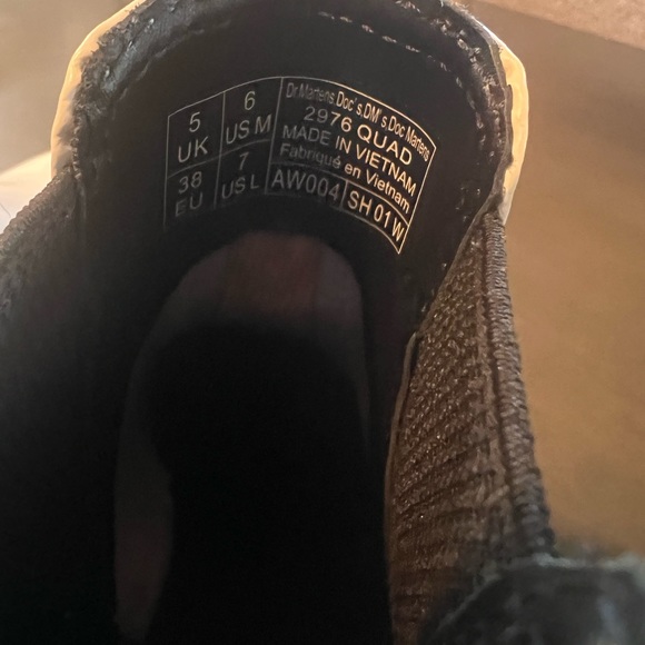 White Doc Martens ((platform)) - Picture 4 of 4